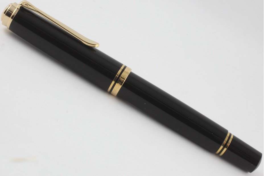 Pelikan Souveran M800 Black Fountain Pen (New Logo GoldTop)